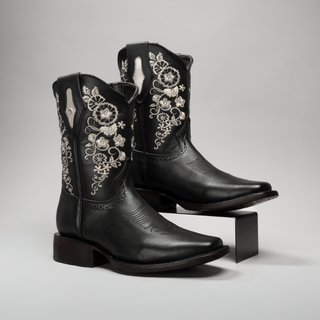 Women's Embroidered Square Toe Cowboy Short Boots