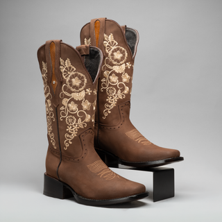Sand boot and belt combo