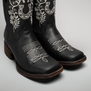 Women's Embroidered Square Toe Cowboy Boots
