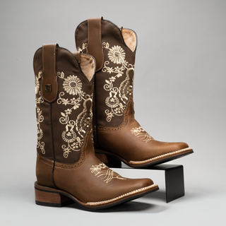 Women's Embroidered Square Toe Cowboy Boots