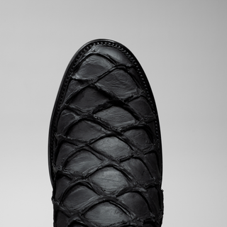 Black boot and belt combo