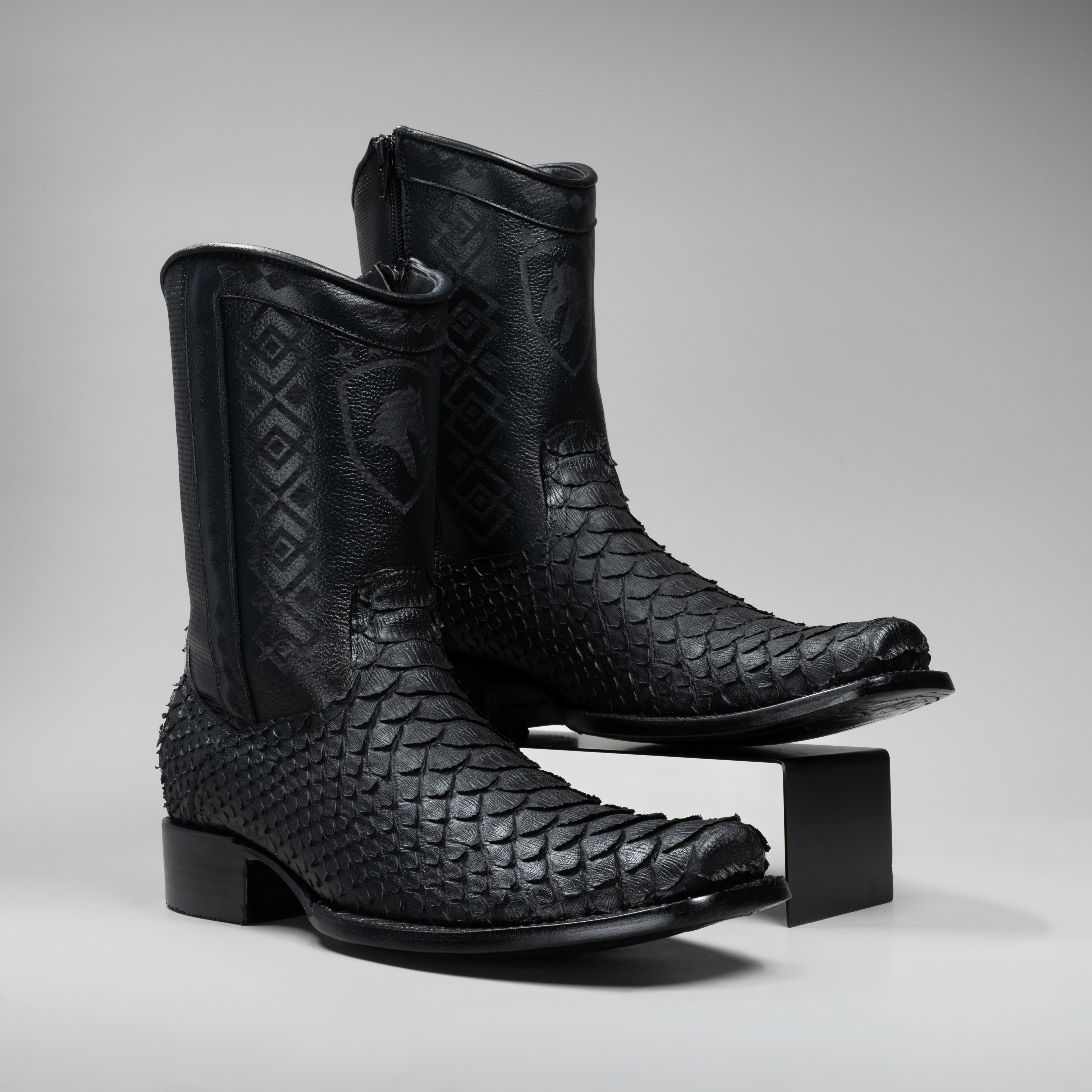mens dress cowboy boots Ariat Sport Rafter 10035892 It has an R toea classic all Soto Boots Mens Classic Round