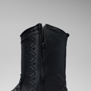 Black boot and belt combo