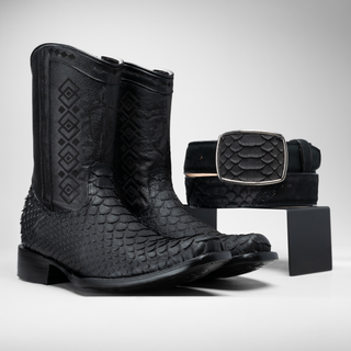 Black boot and belt combo
