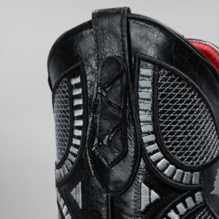 Black boot and belt combo