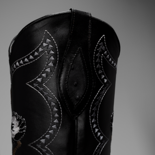 Black boot and belt combo