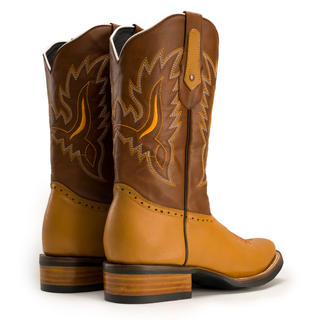 Tan boot and belt combo