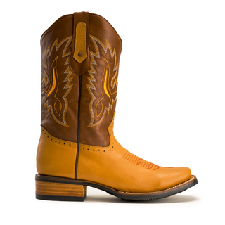 Tan boot and belt combo