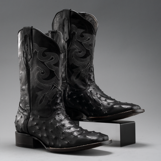 Black boot and belt combo
