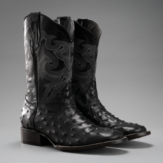 Black boot and belt combo