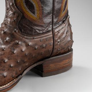 Brown boot and belt combo