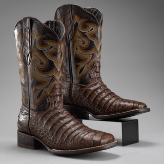 Brown boot and belt combo