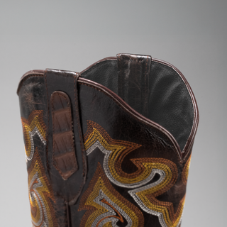 Brown boot and belt combo