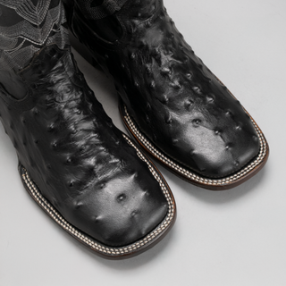 Black boot and belt combo