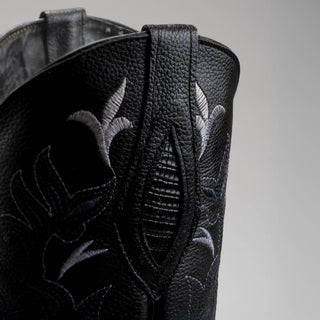 Black boot and belt combo