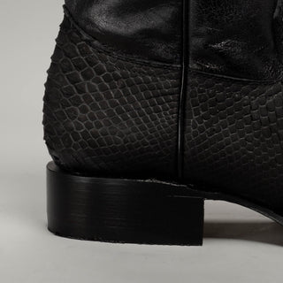 Black boot and belt combo