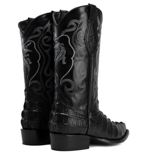 Black boot and belt combo