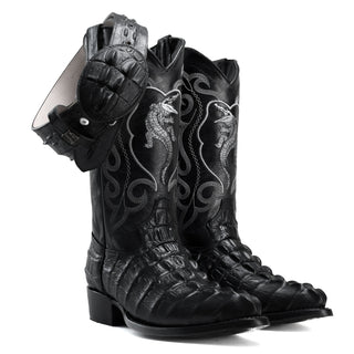 Black boot and belt combo